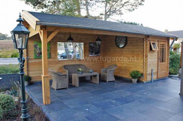 Blokhut zadeldak met zijluifel Nieuwegein