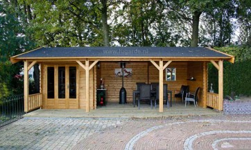 Blokhut zadeldak Zeddam